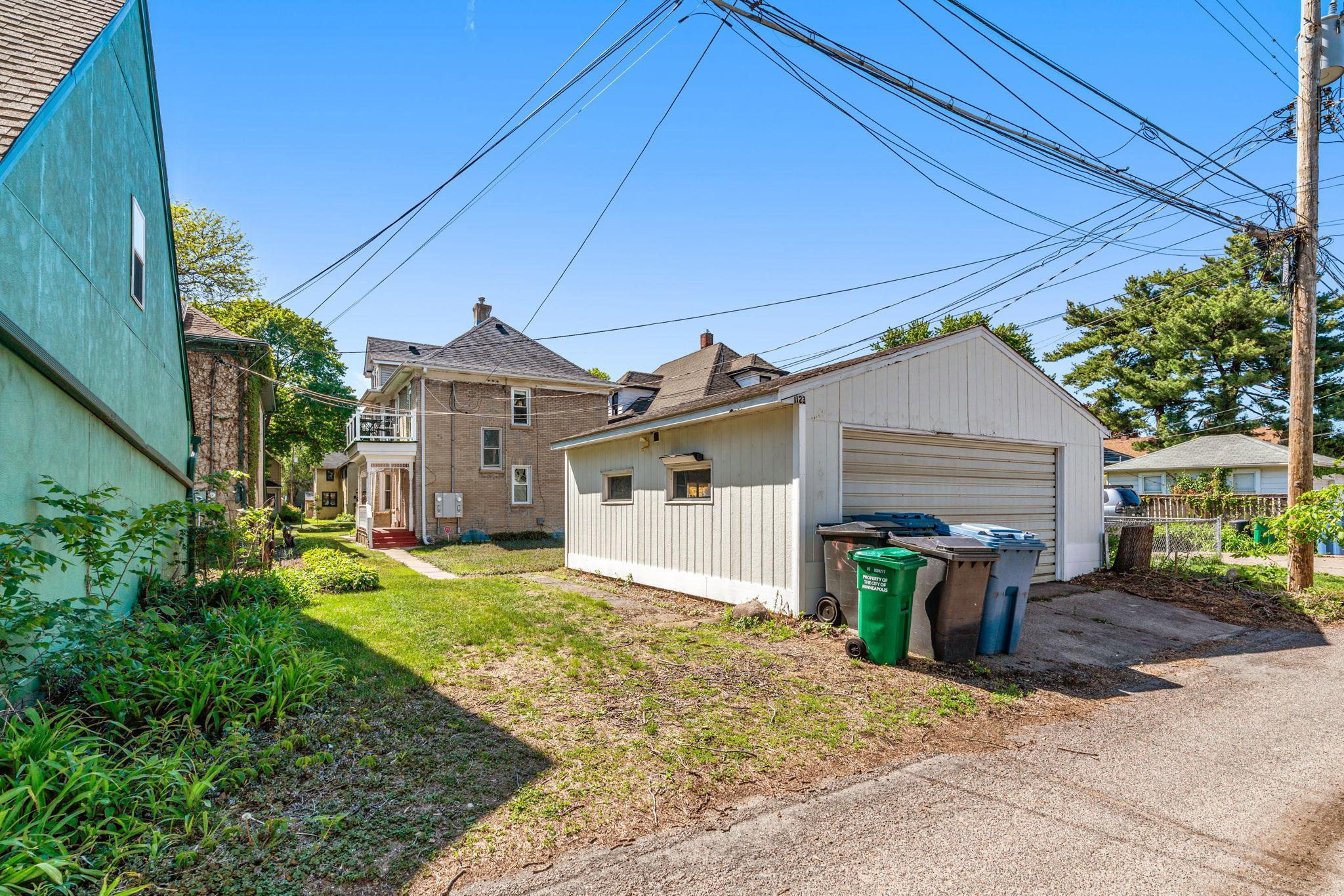 main property photo 40