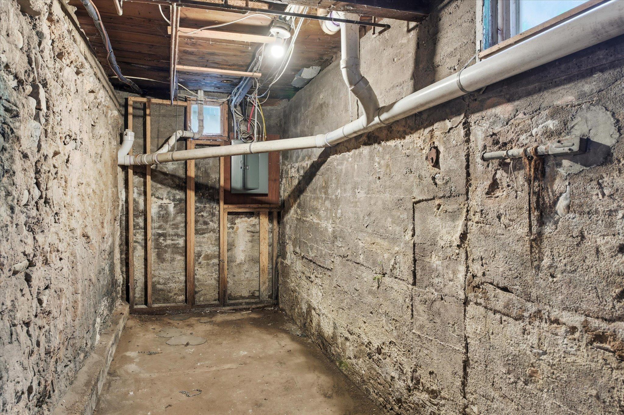 main property photo 39