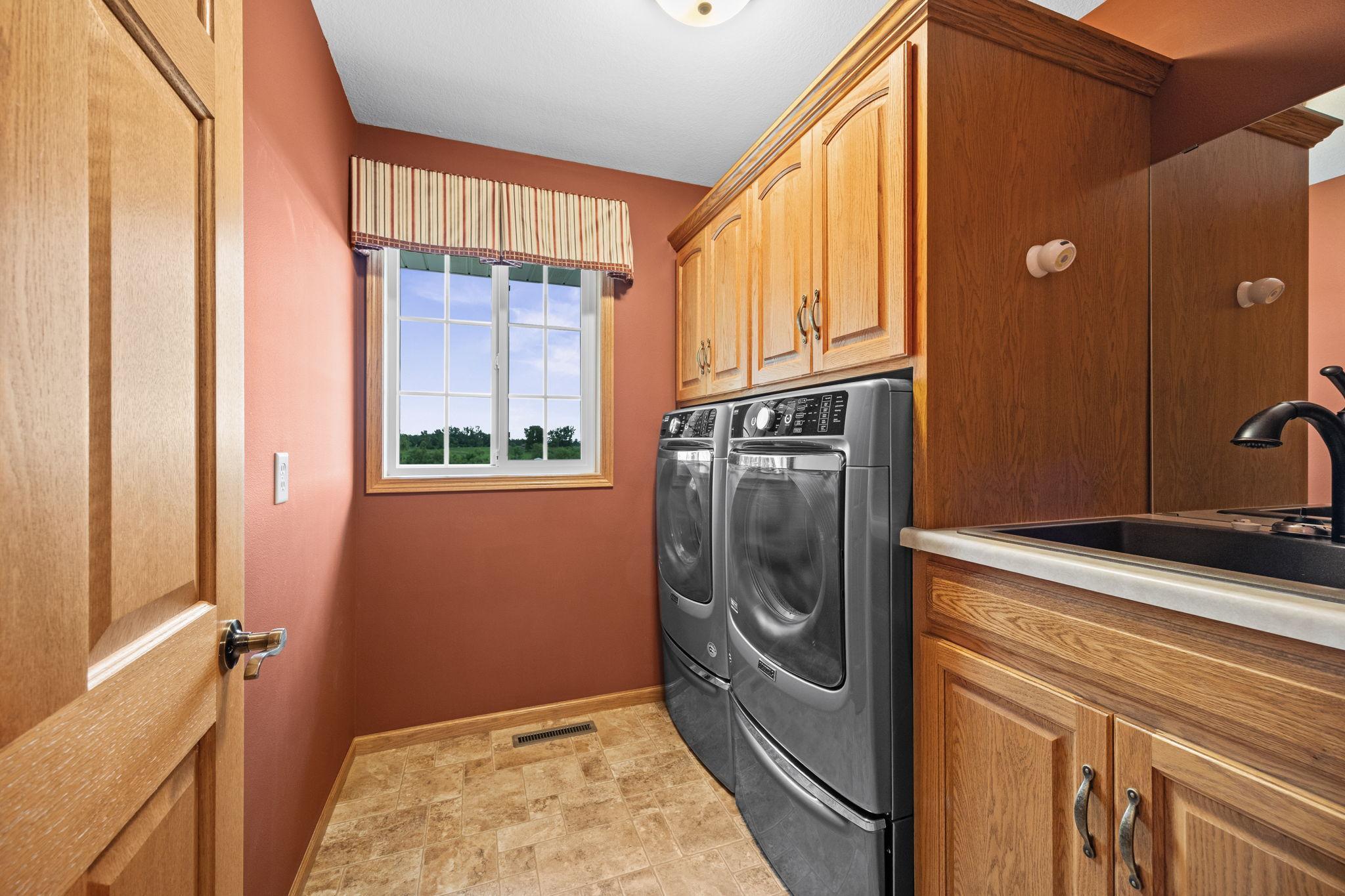 main property photo 16