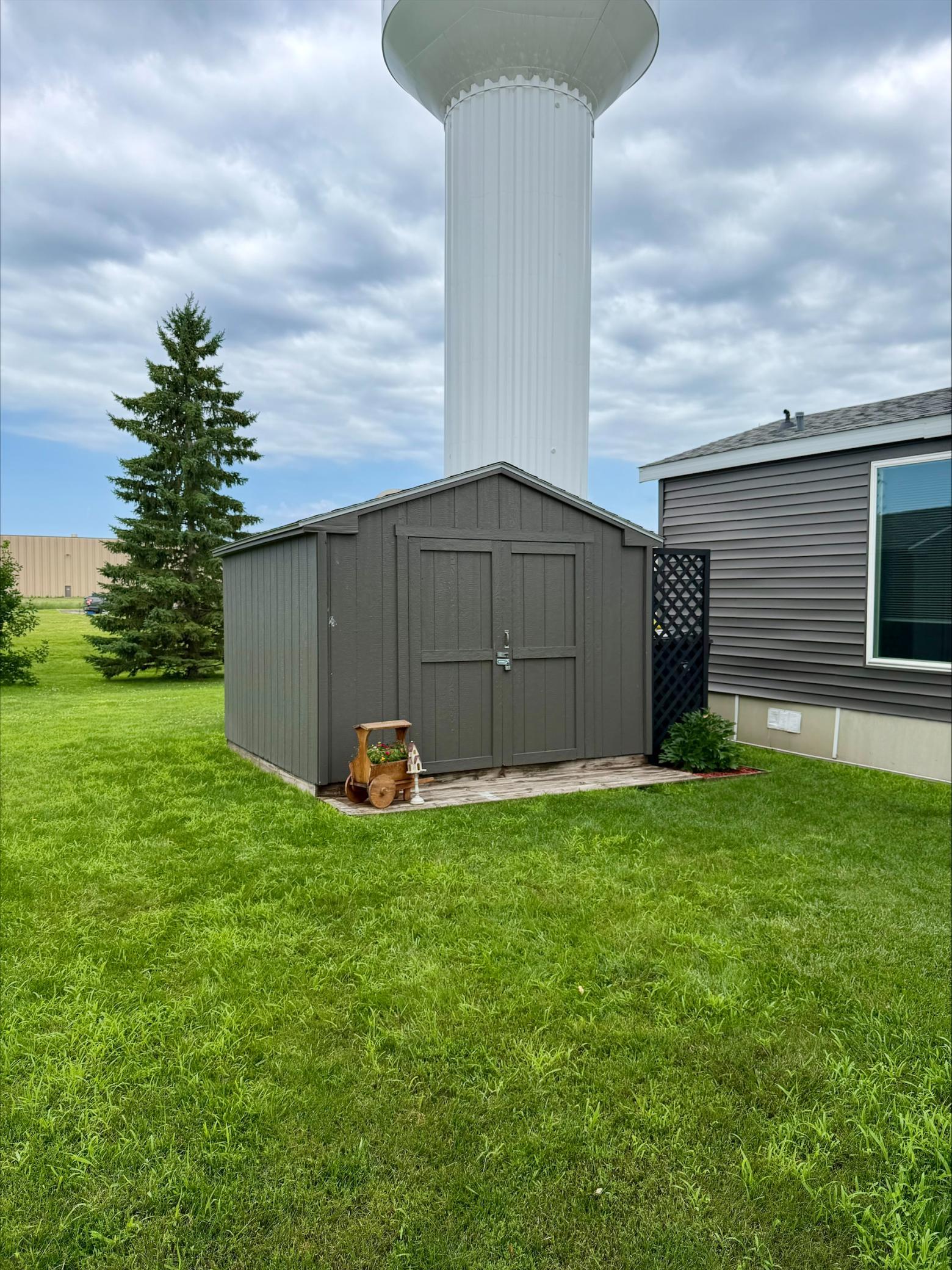 main property photo 9