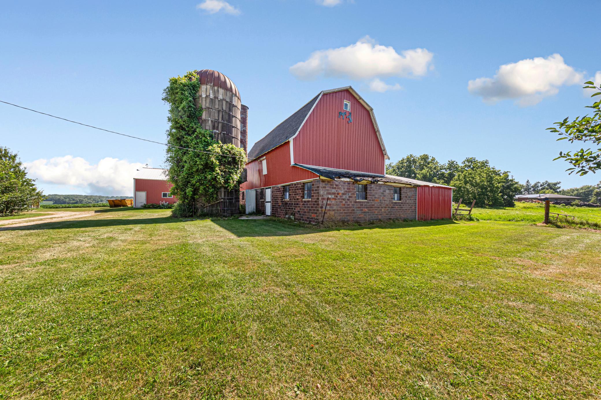 main property photo 35