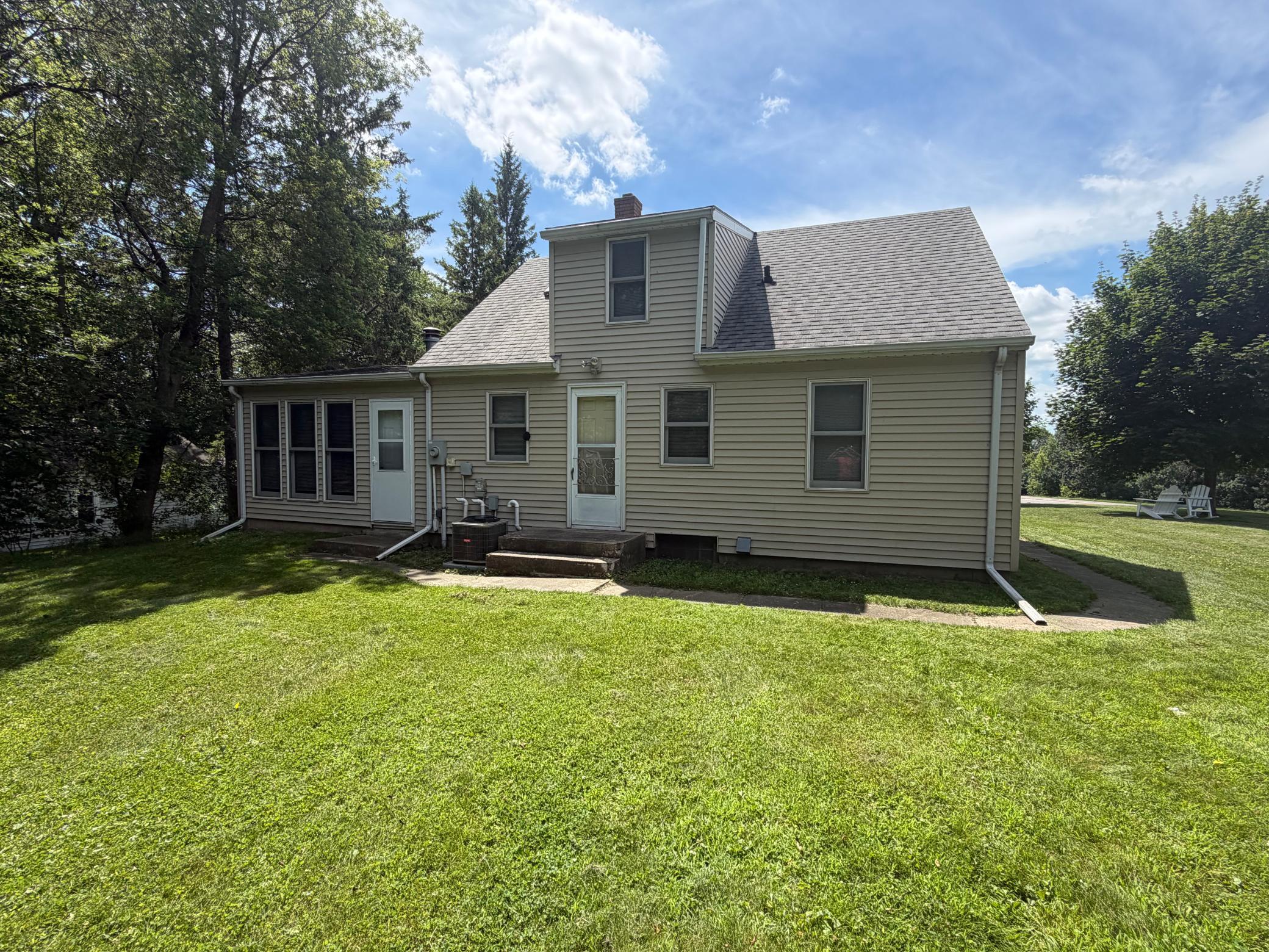 main property photo 3