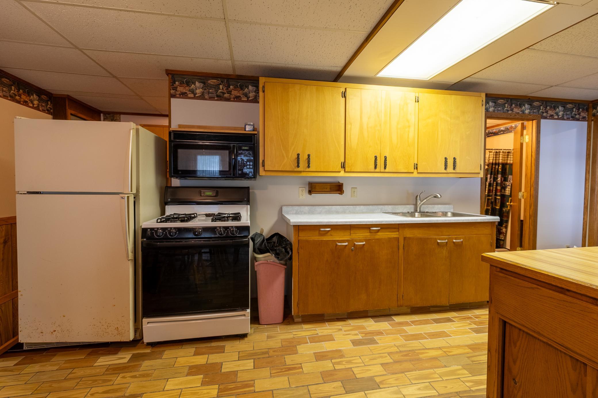 main property photo 22