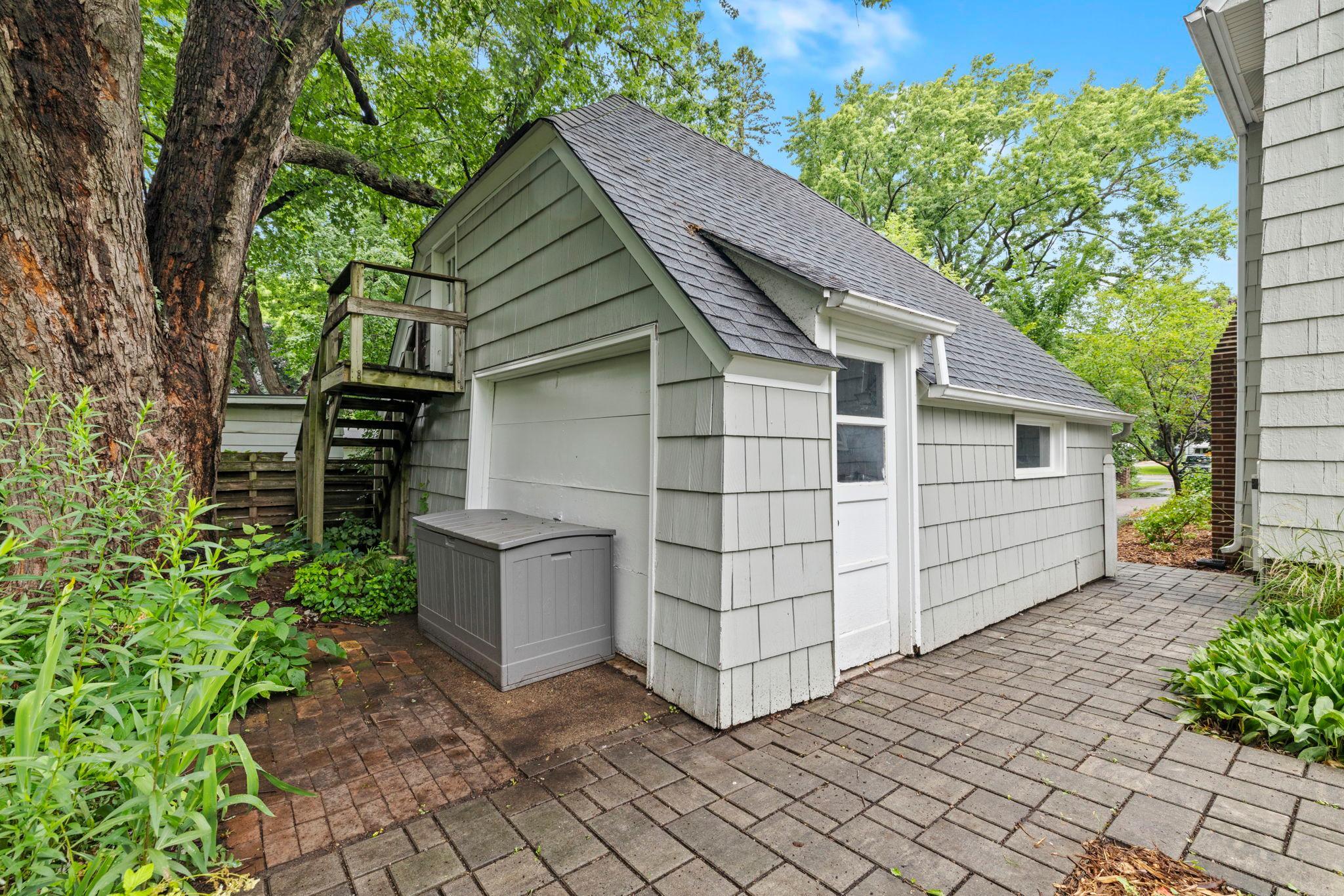 main property photo 79