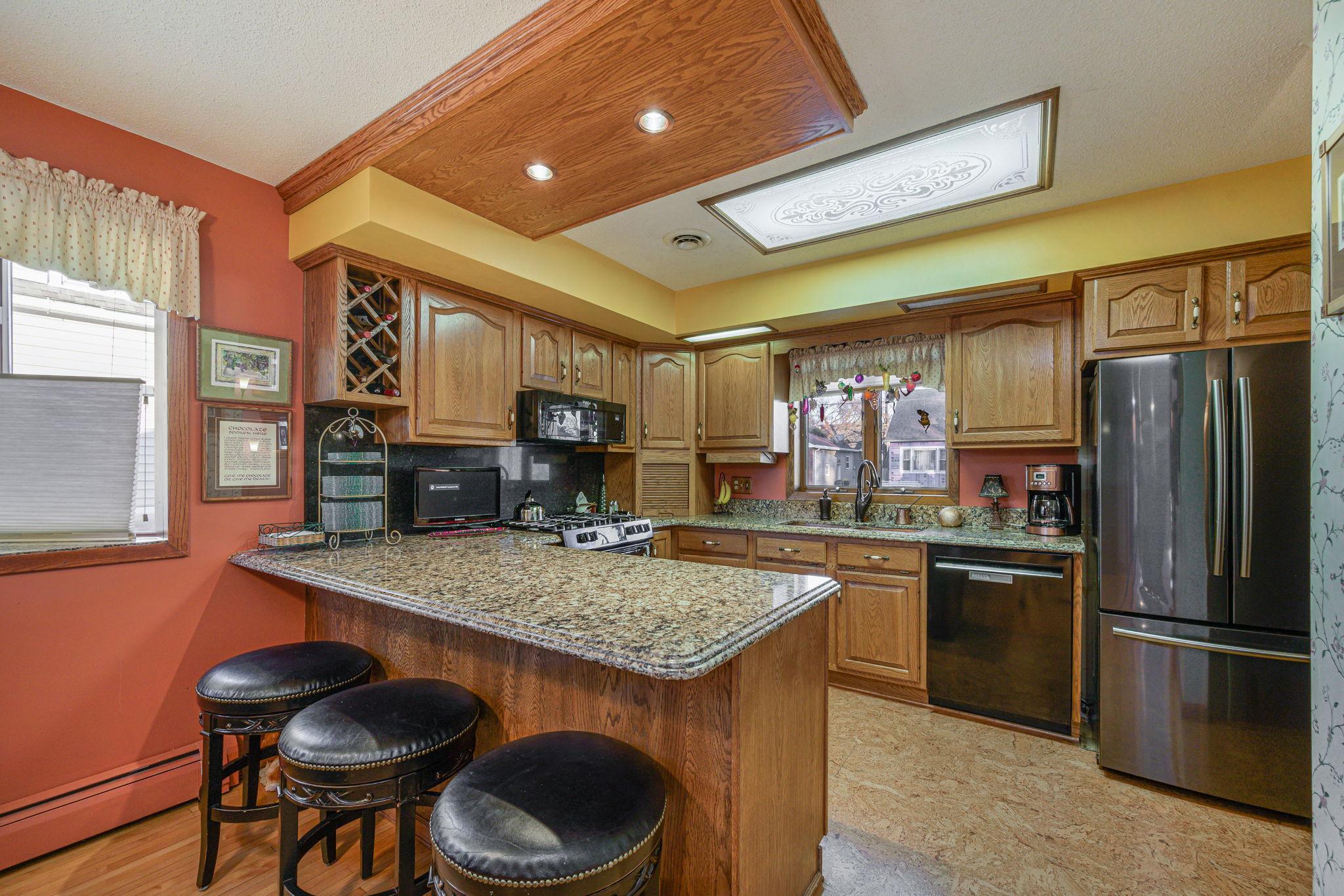 main property photo 10