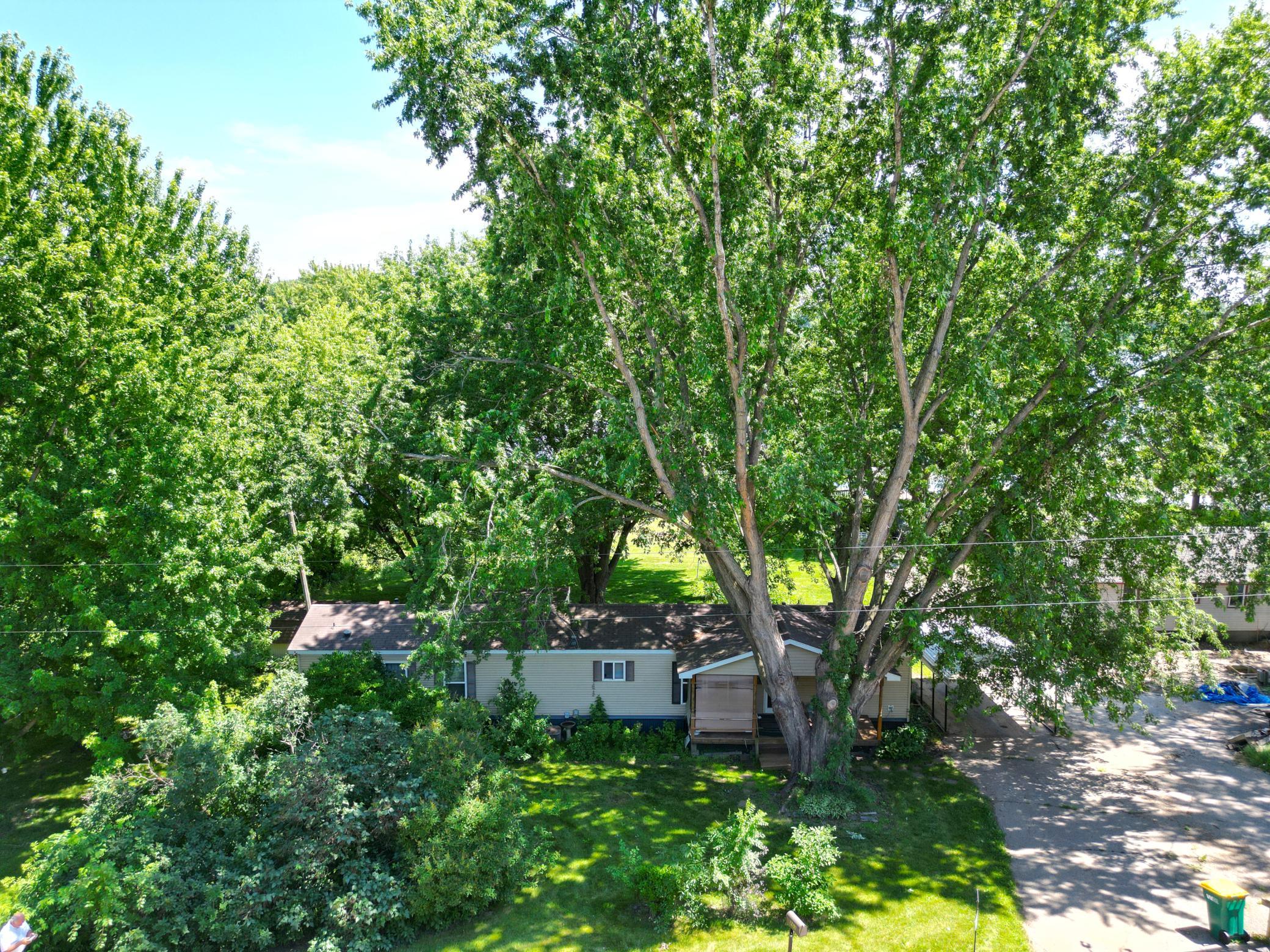 main property photo 30