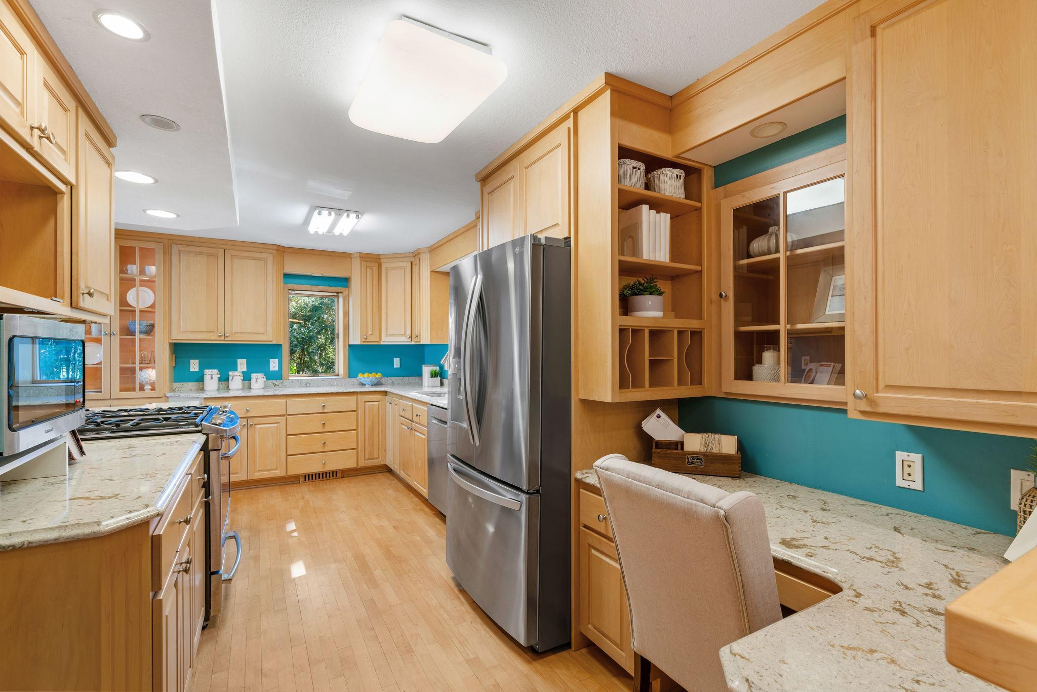main property photo 25