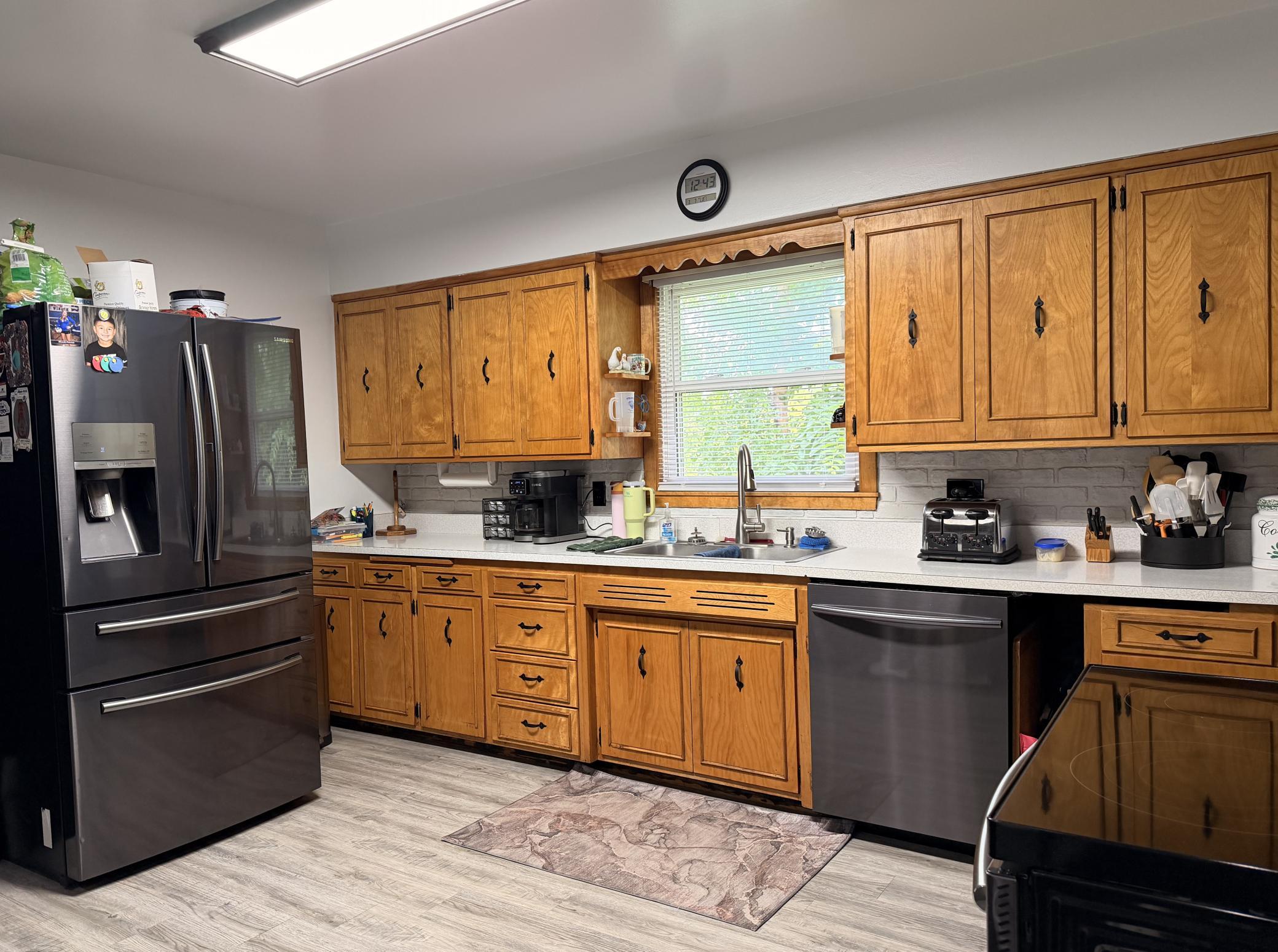 main property photo 8