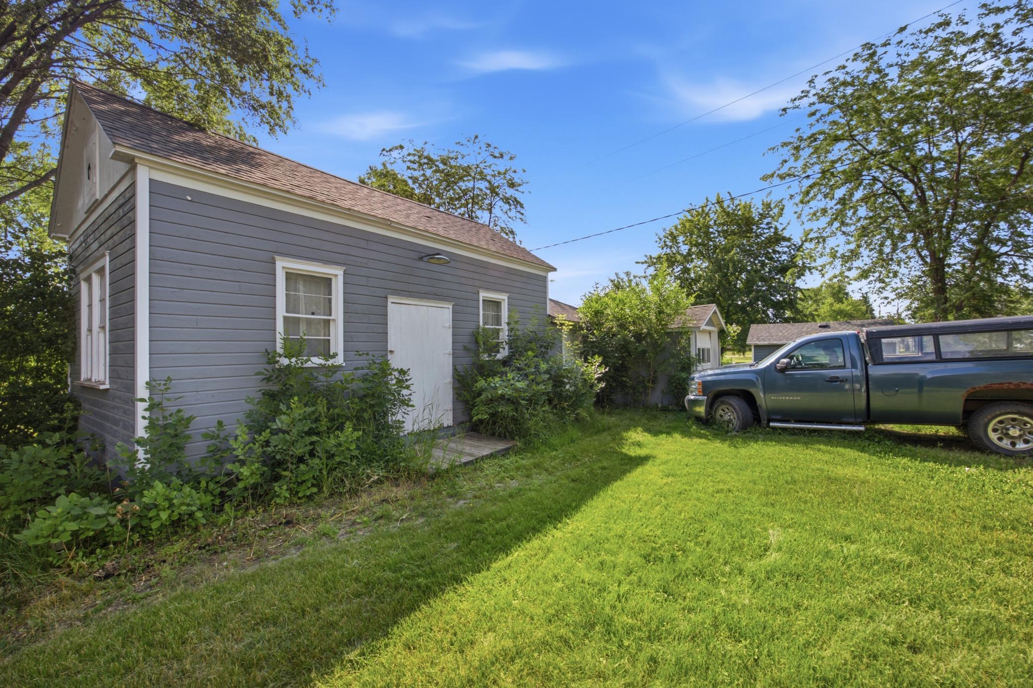 main property photo 14