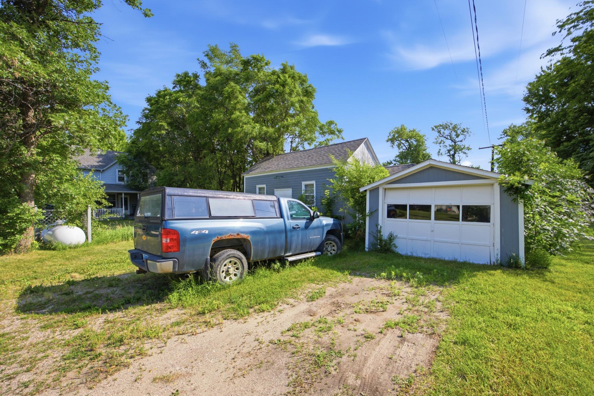 main property photo 15