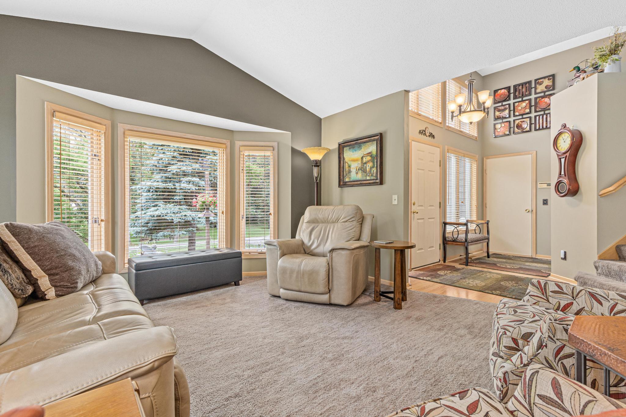 property viewer photo 5