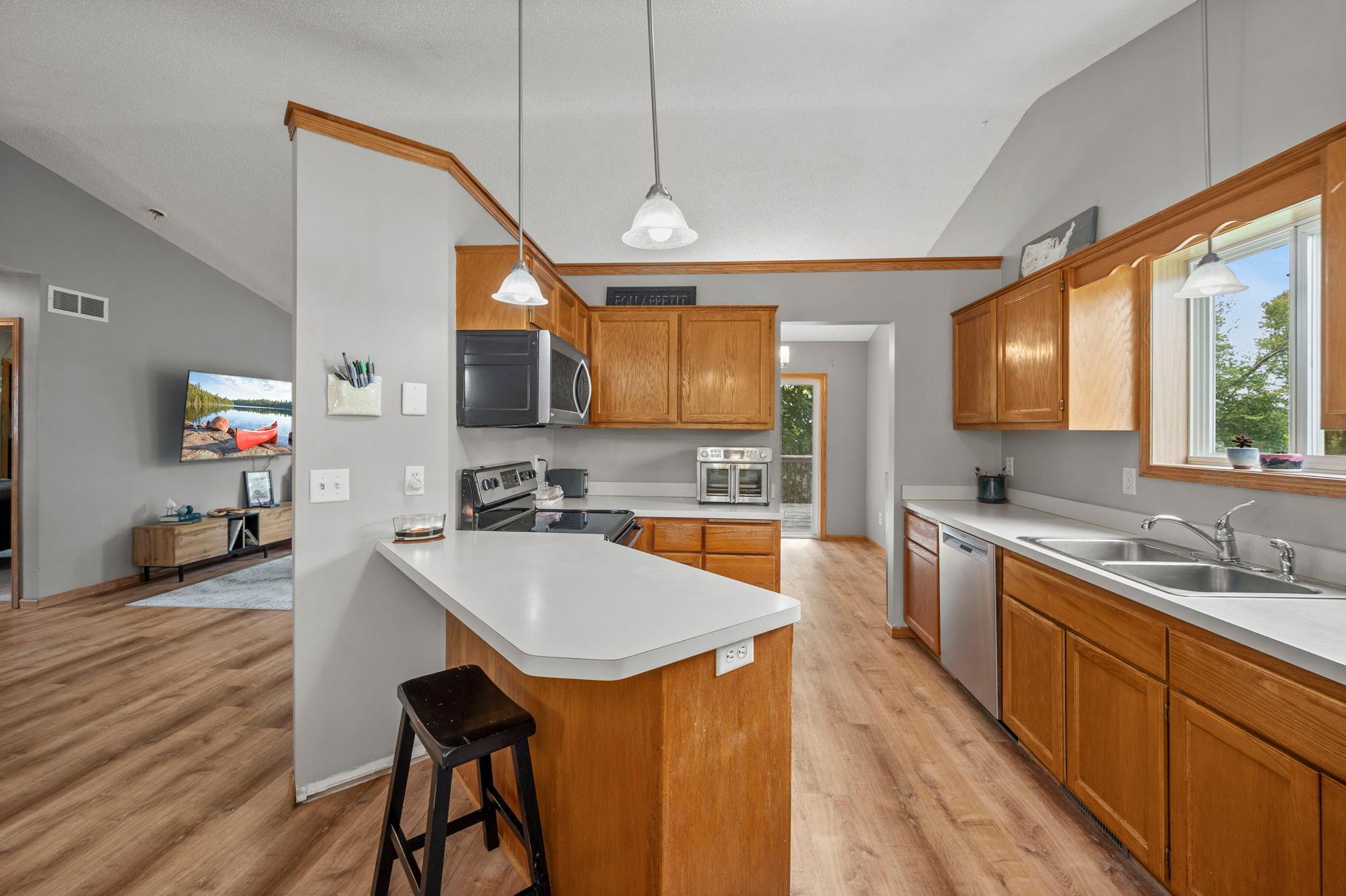 main property photo 9