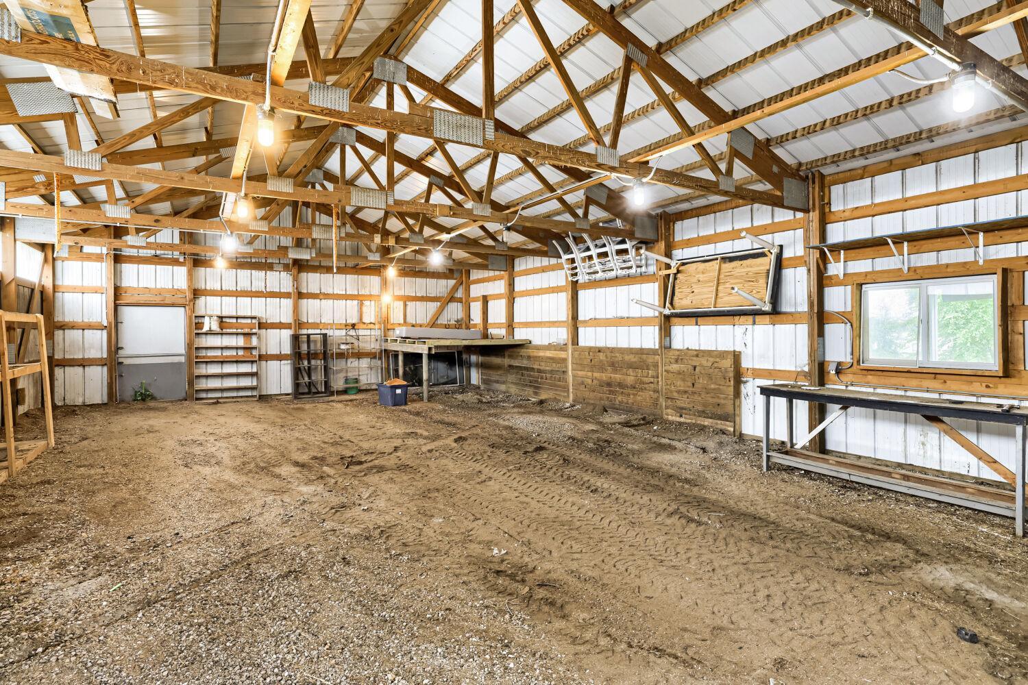 main property photo 28