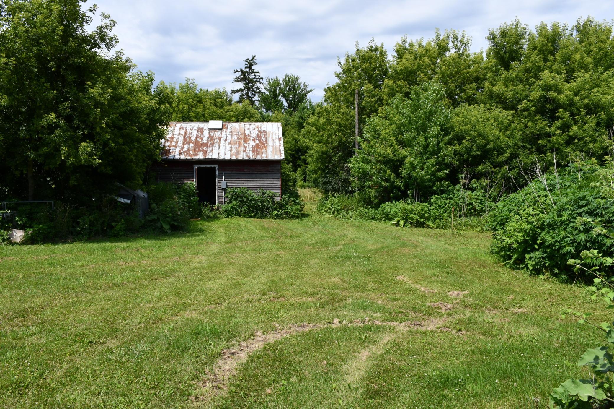 main property photo 30
