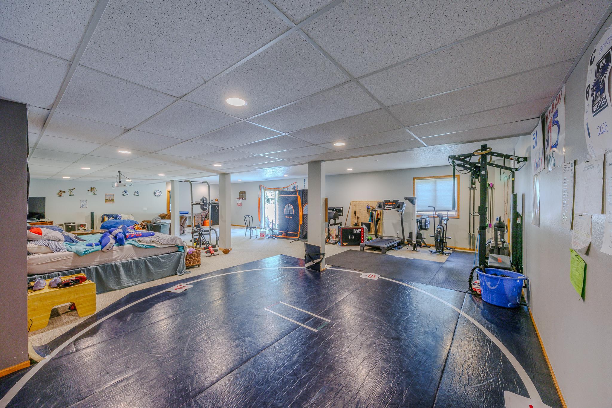 main property photo 32