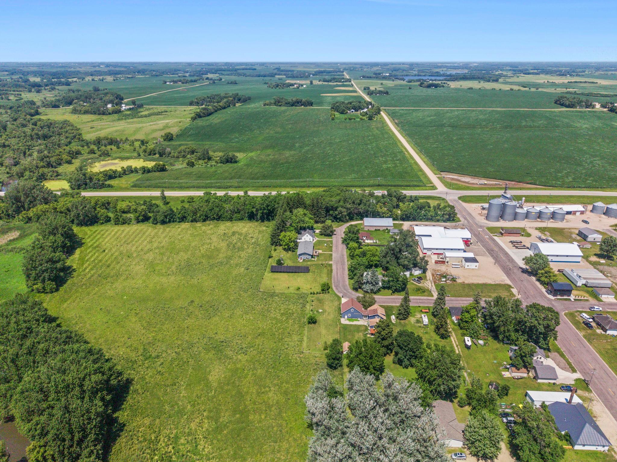 main property photo 50