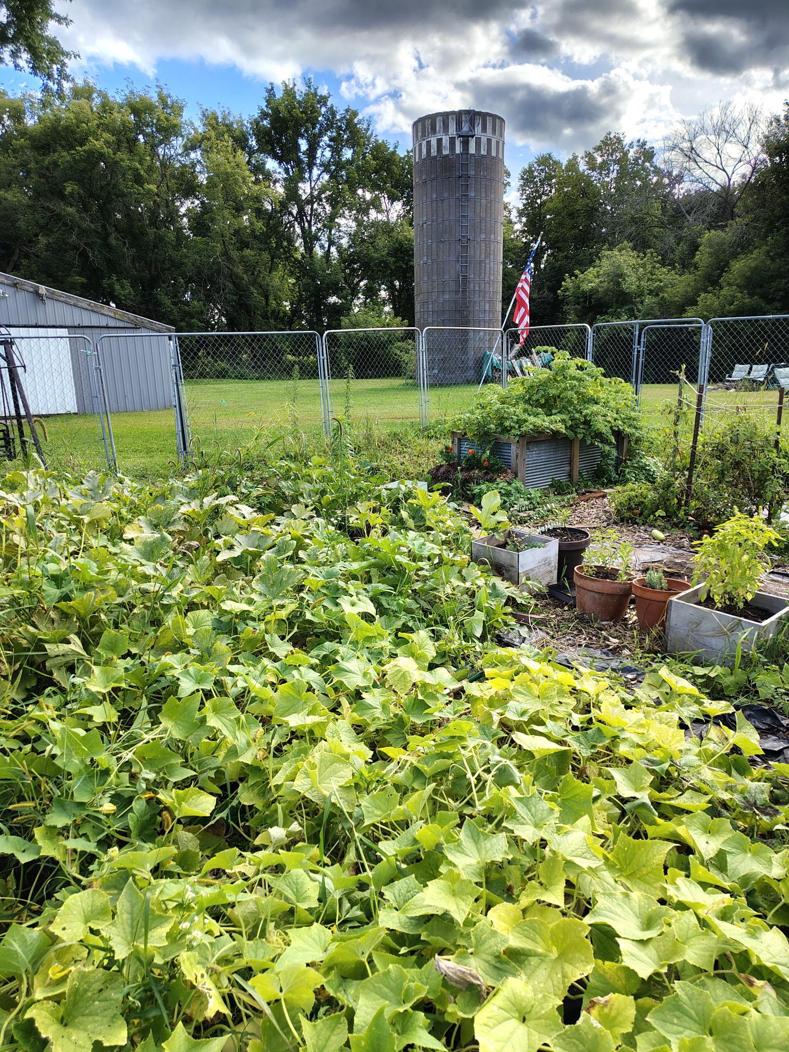 main property photo 25