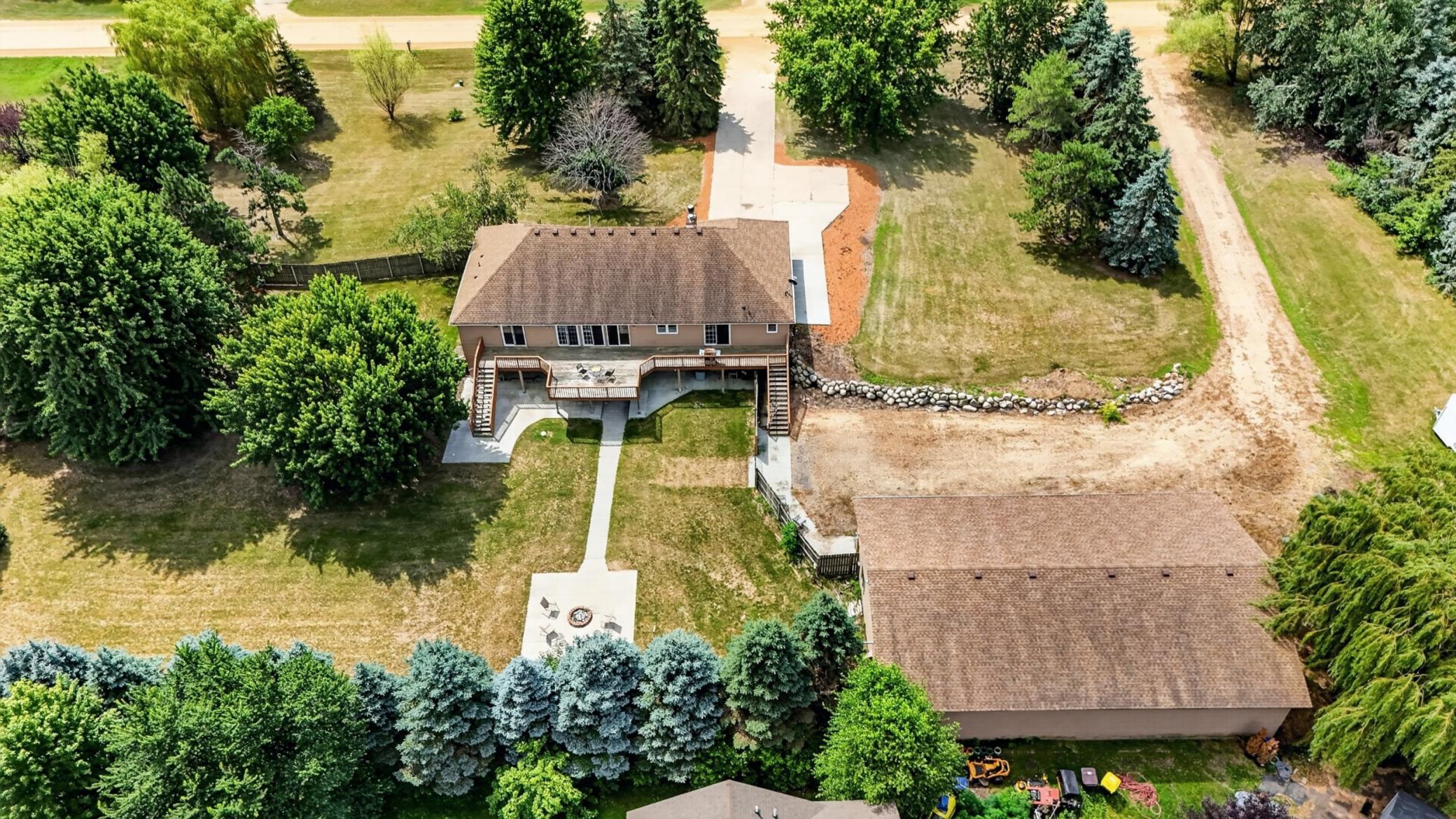 main property photo 50
