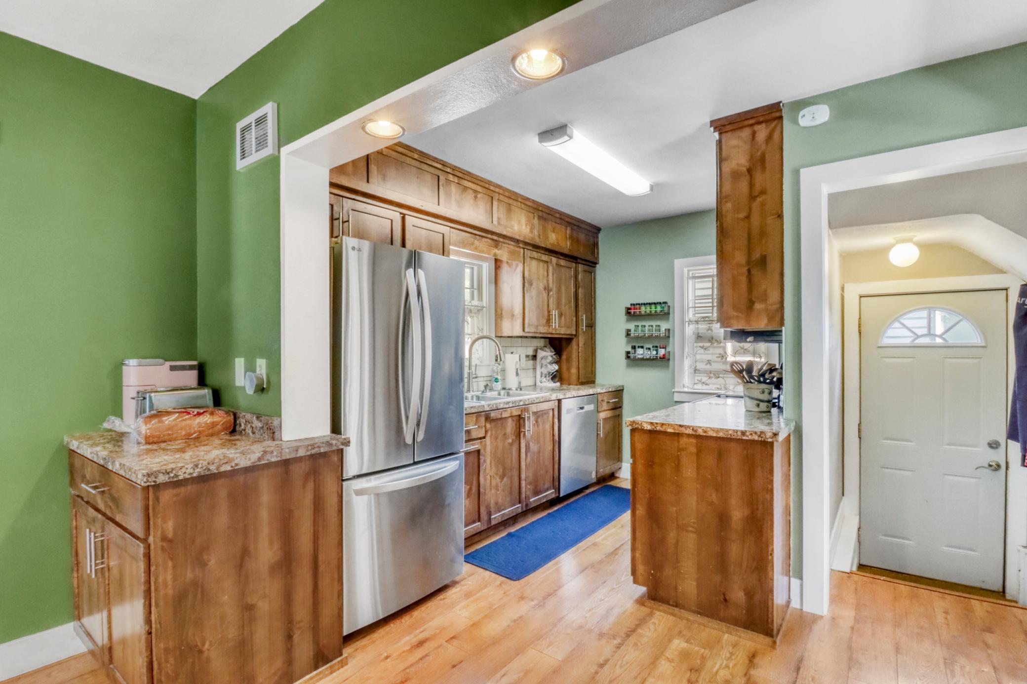 main property photo 18