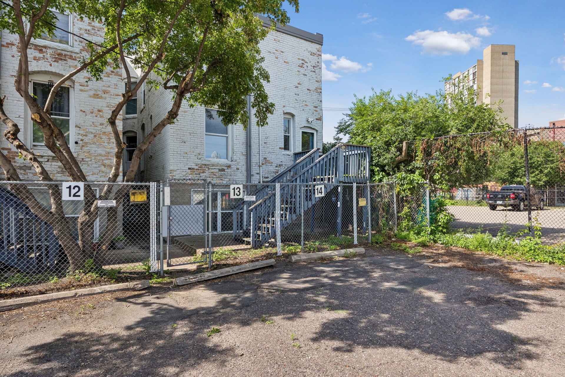 main property photo 14