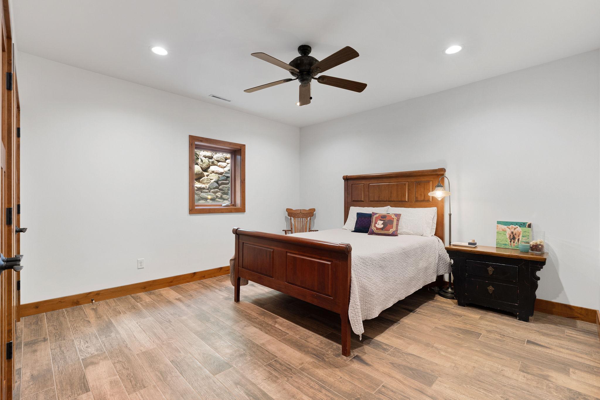 main property photo 75