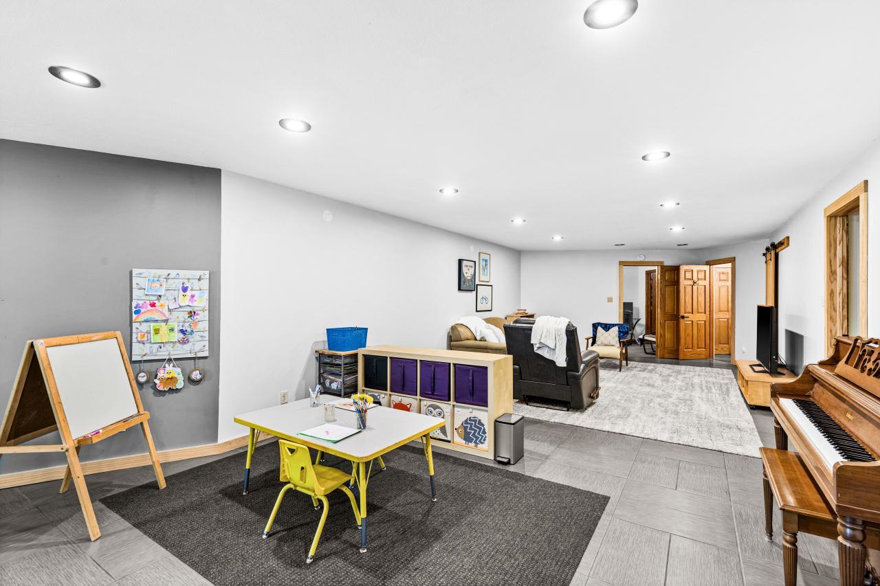 main property photo 73