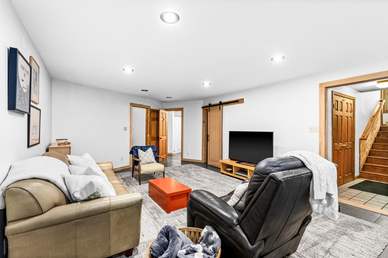 main property photo 74