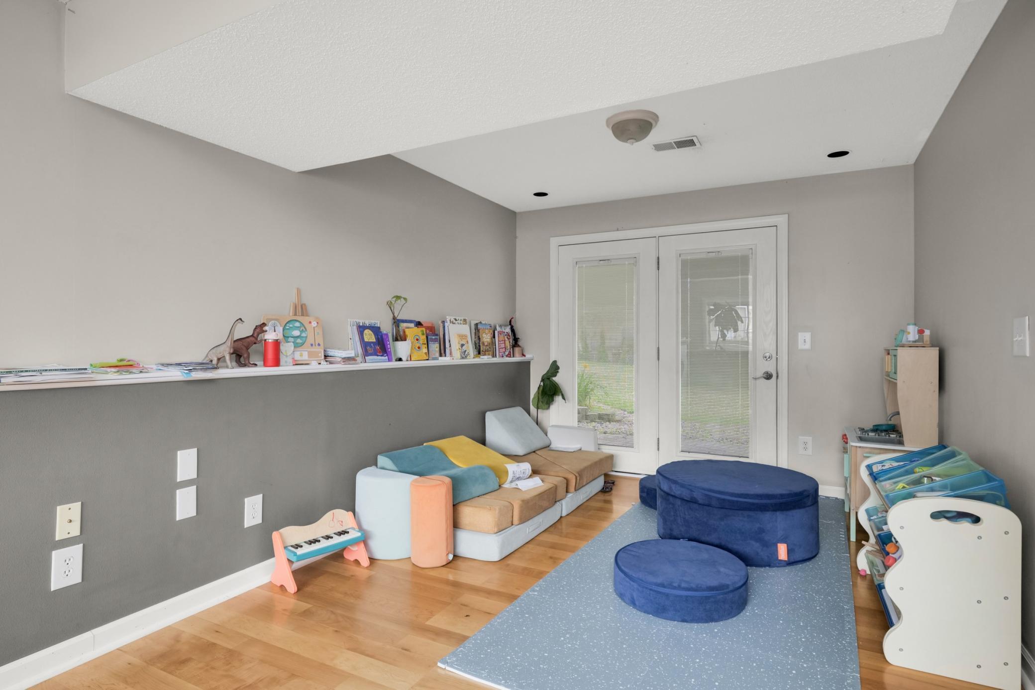 main property photo 19