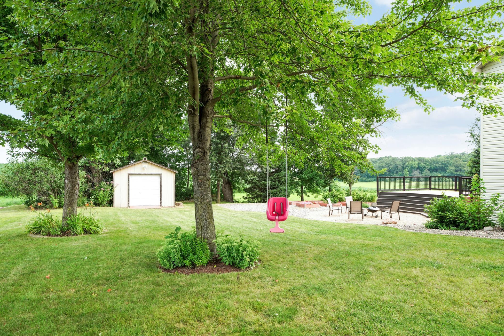 main property photo 40