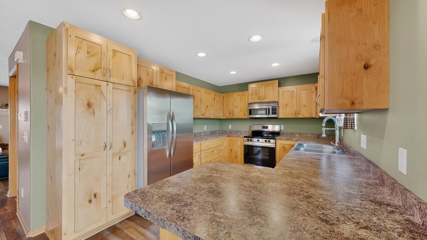main property photo 3