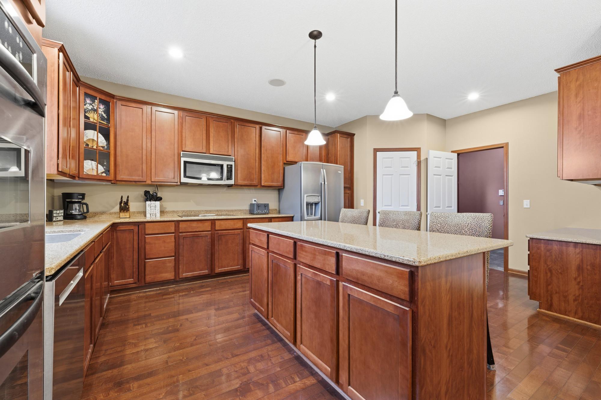 main property photo 5