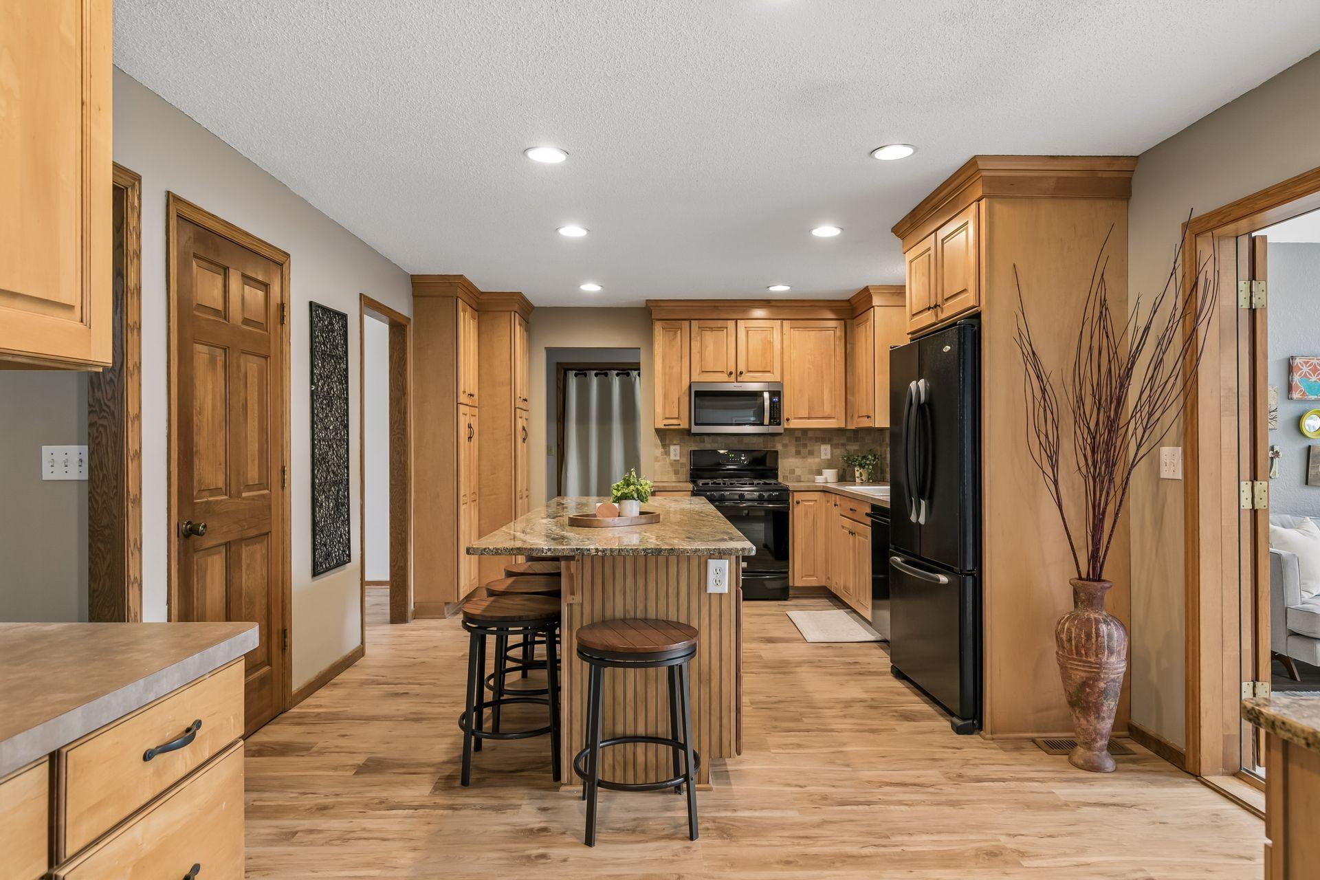 main property photo 16