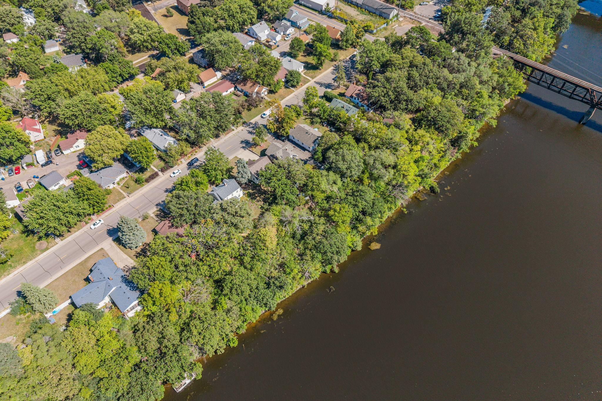 main property photo 77