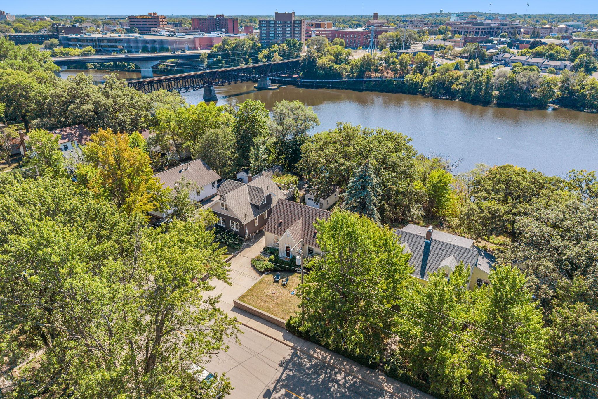 main property photo 80
