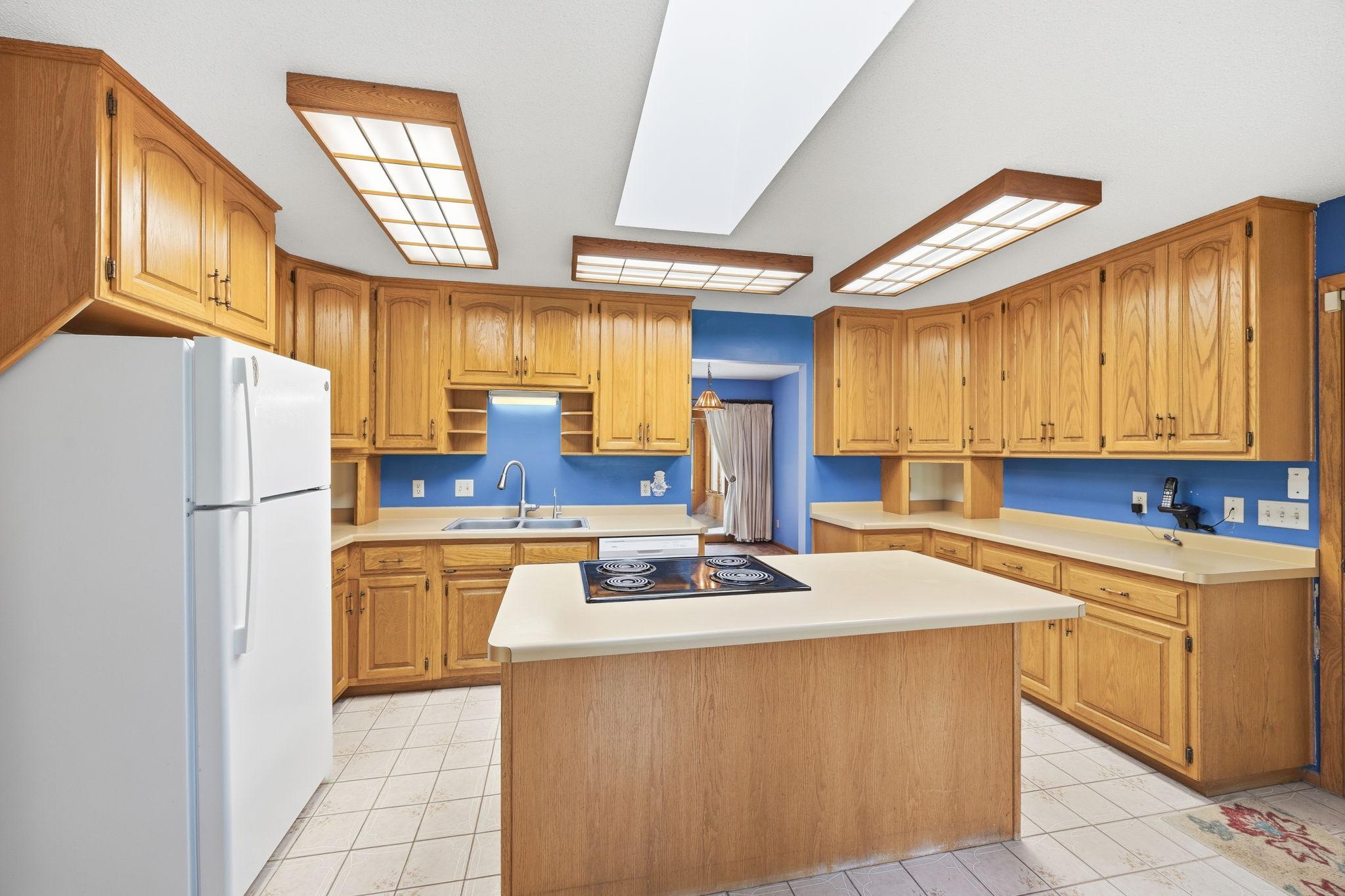 main property photo 5