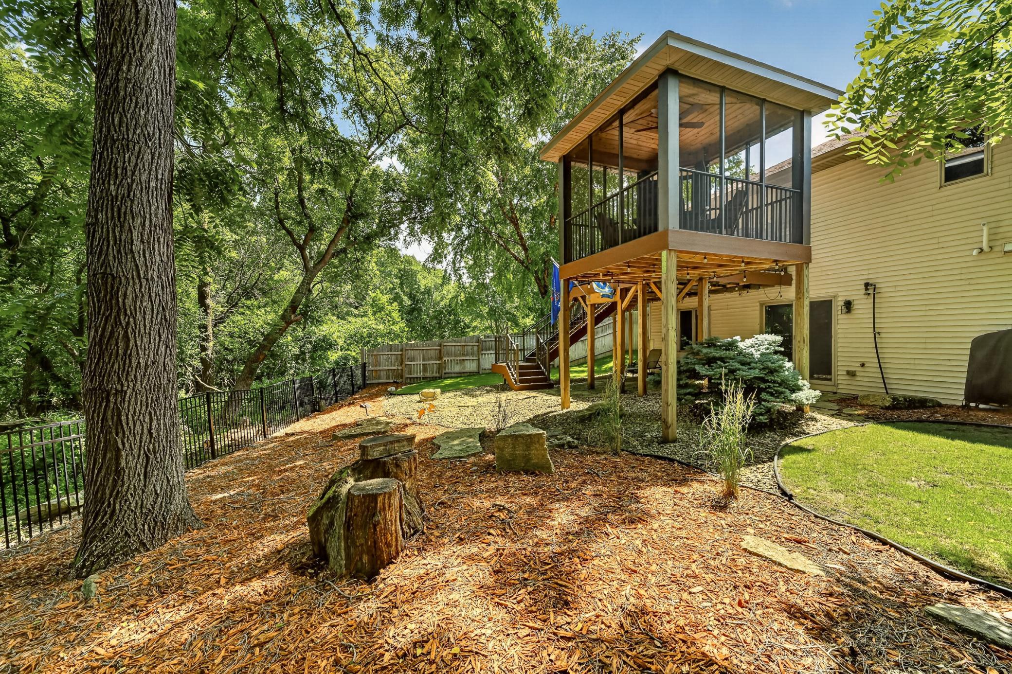 main property photo 32