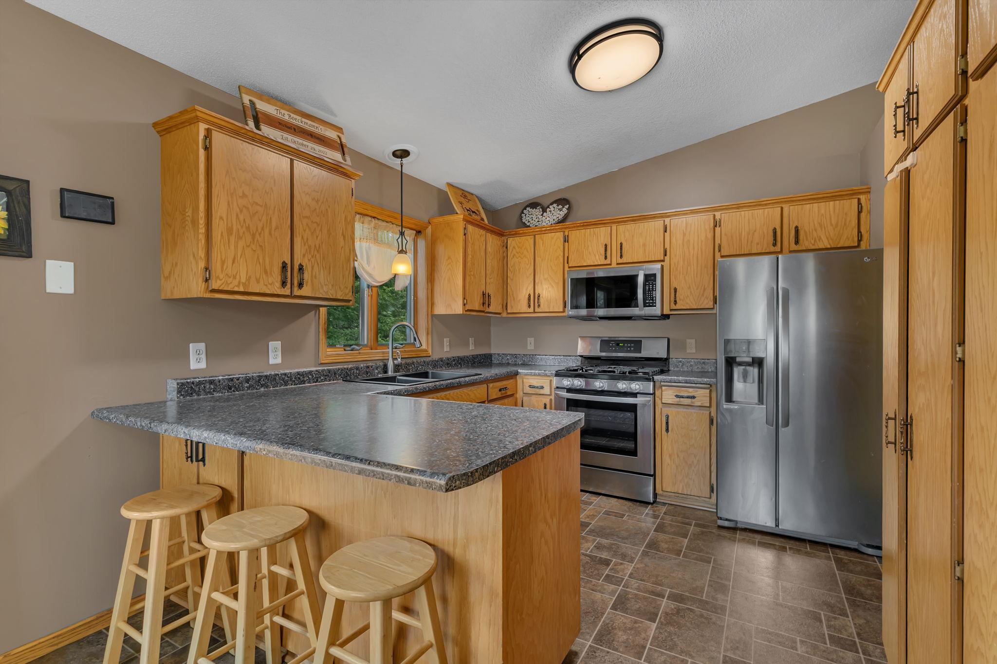 main property photo 9