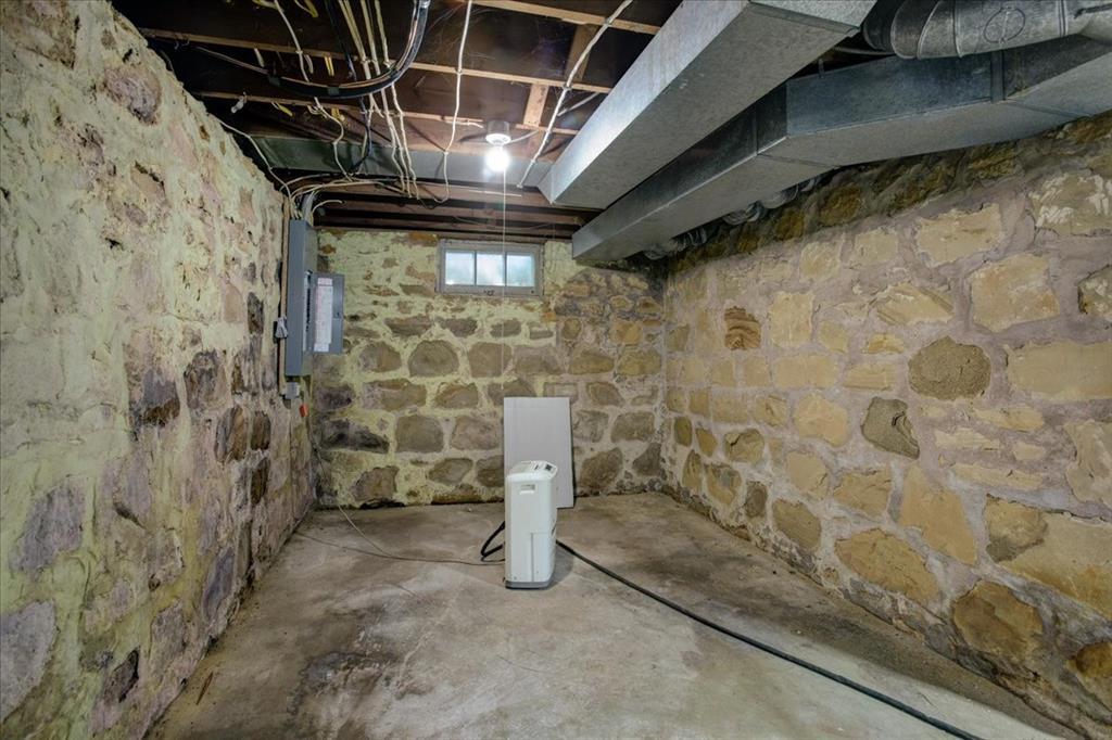 main property photo 35