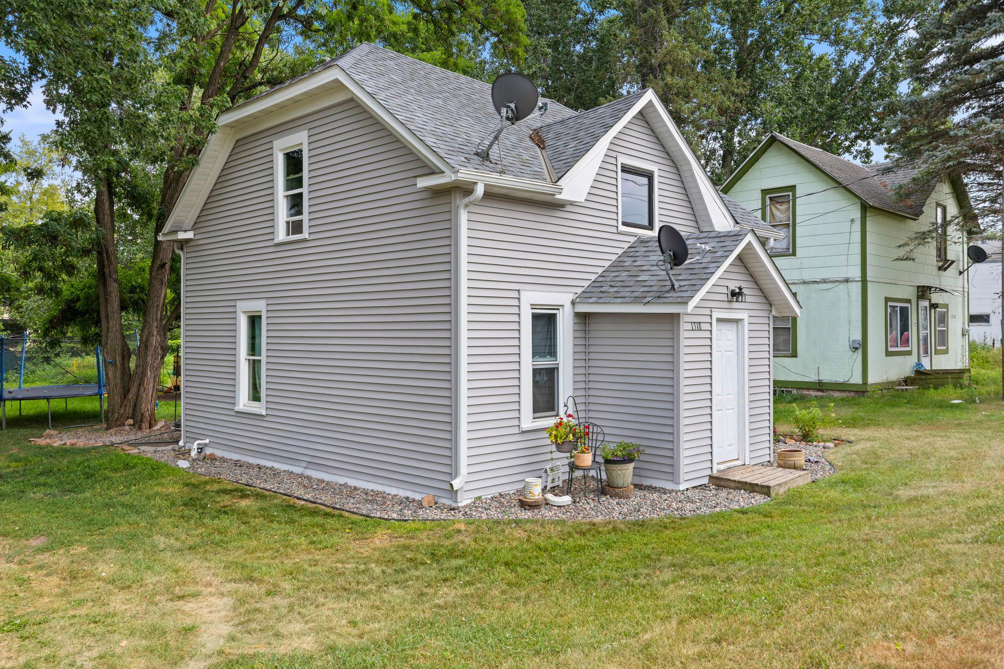 main property photo 13