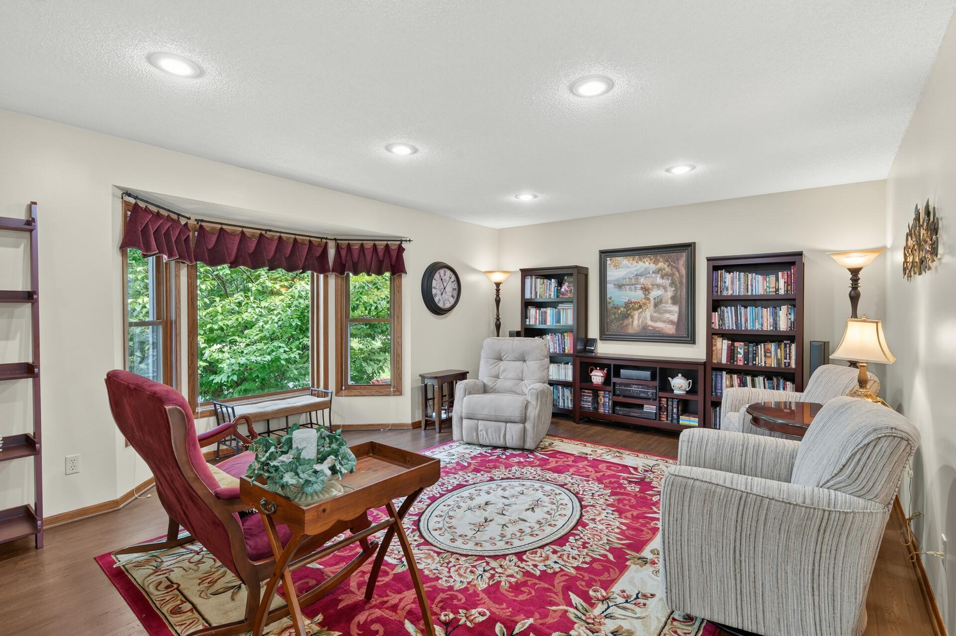 main property photo 6