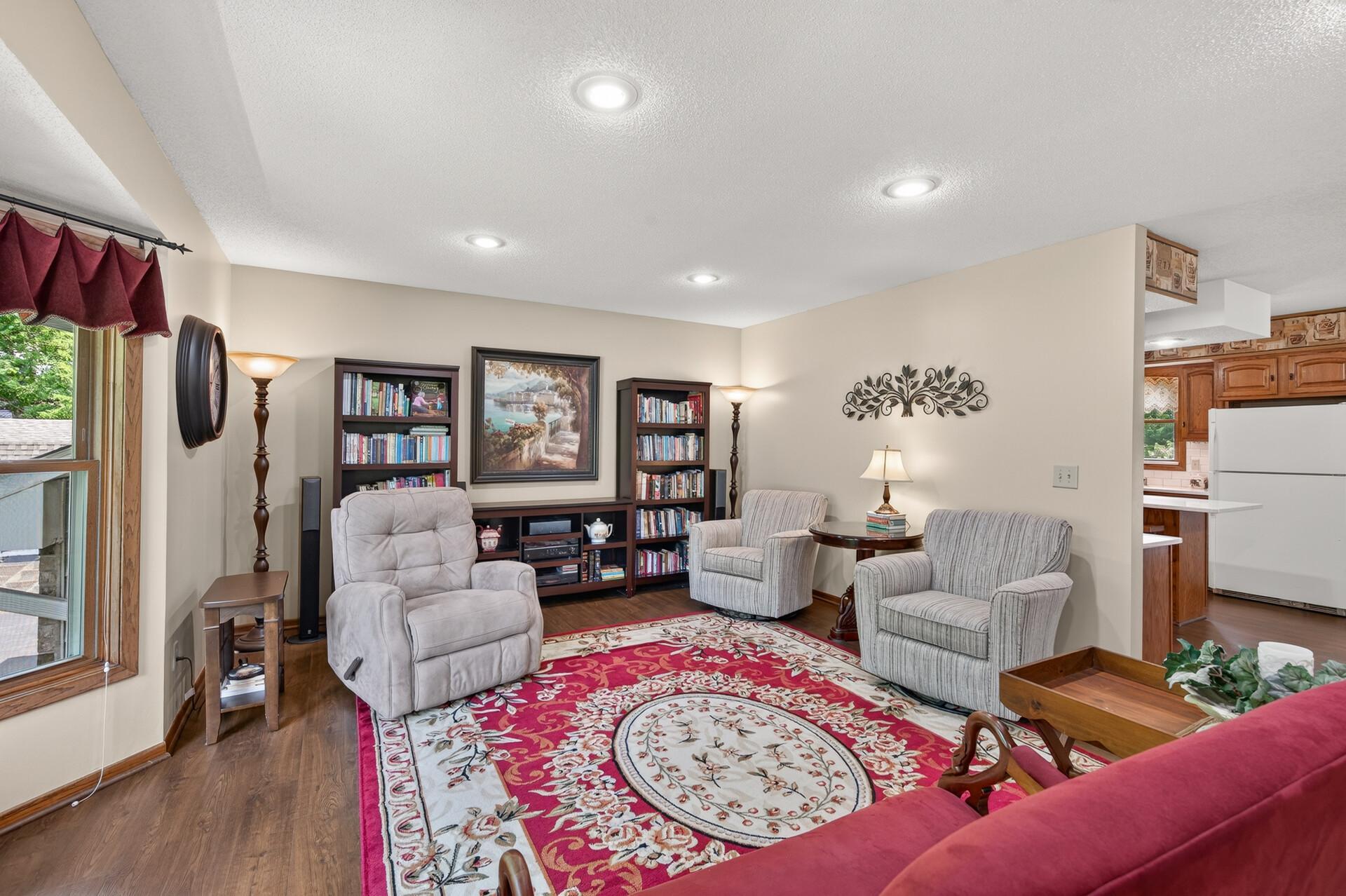 main property photo 7