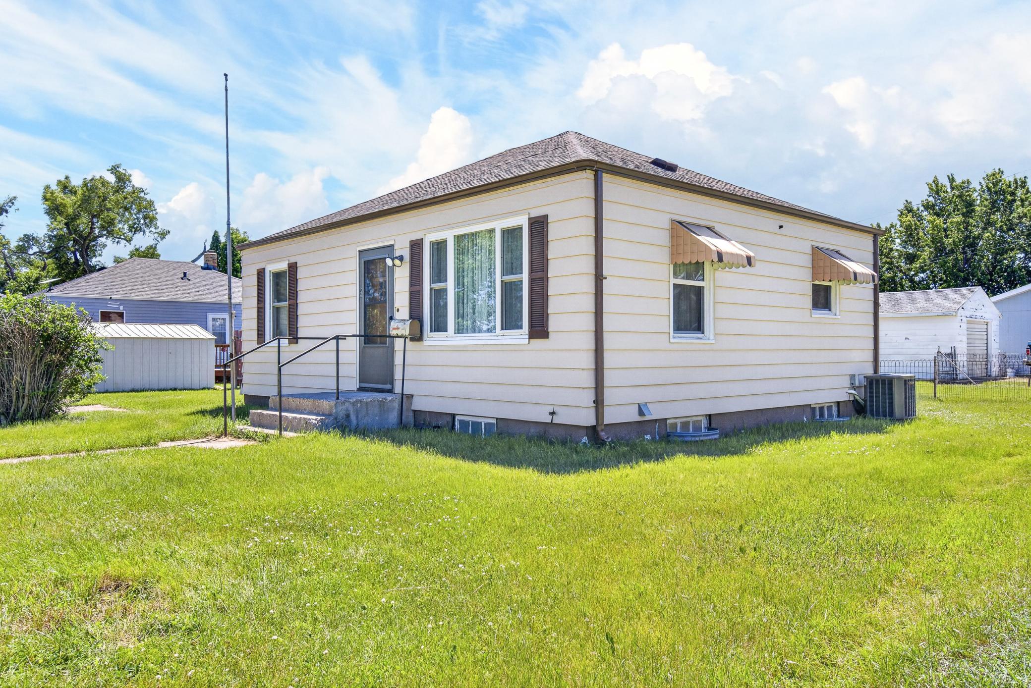 main property photo 19