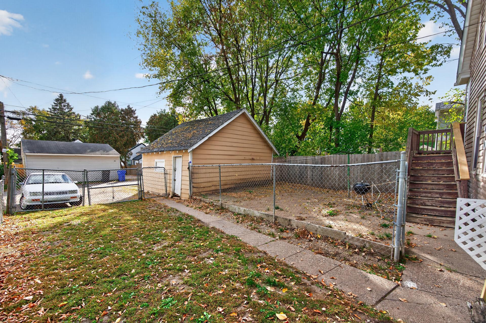 main property photo 25