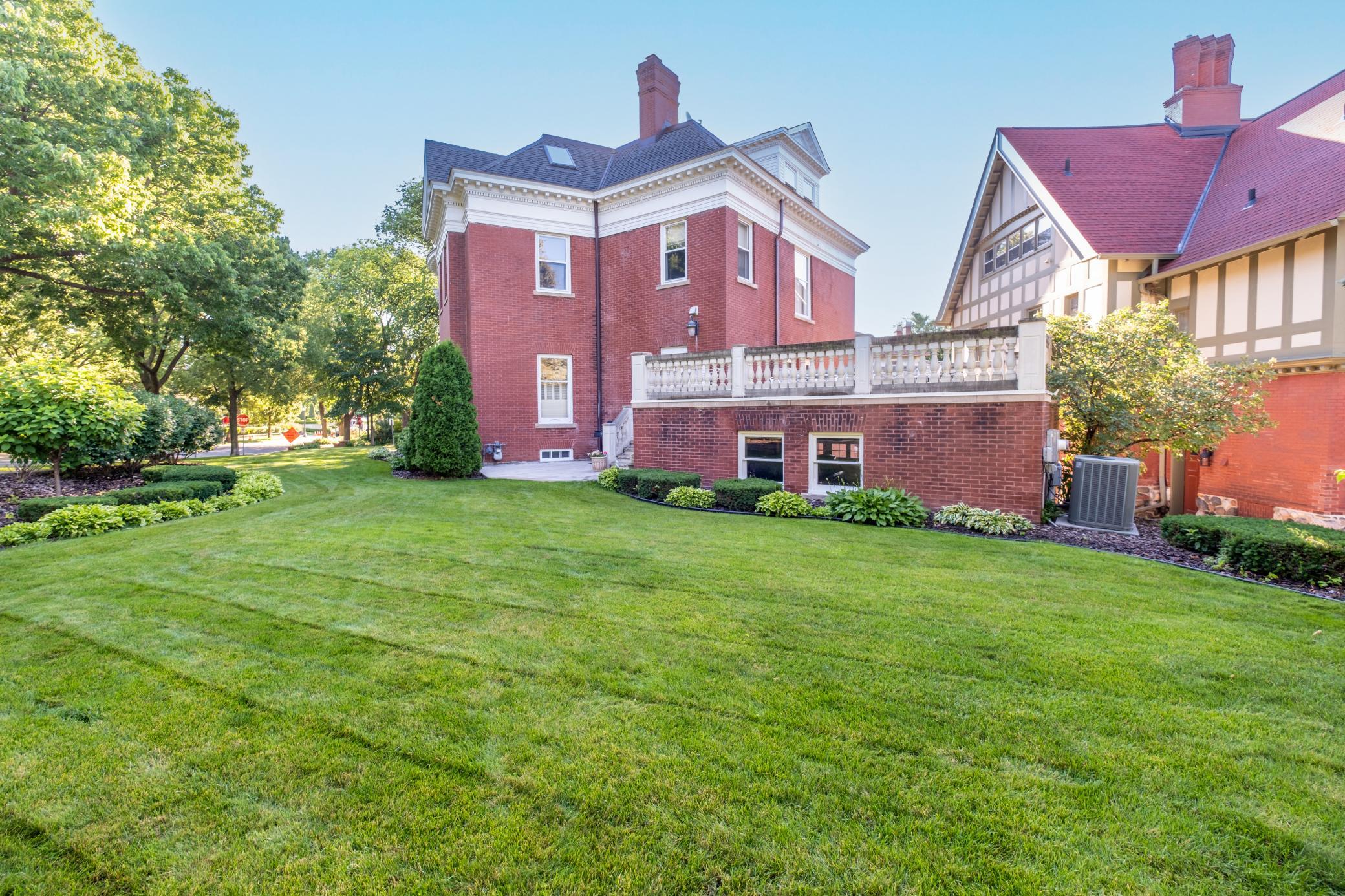 main property photo 41
