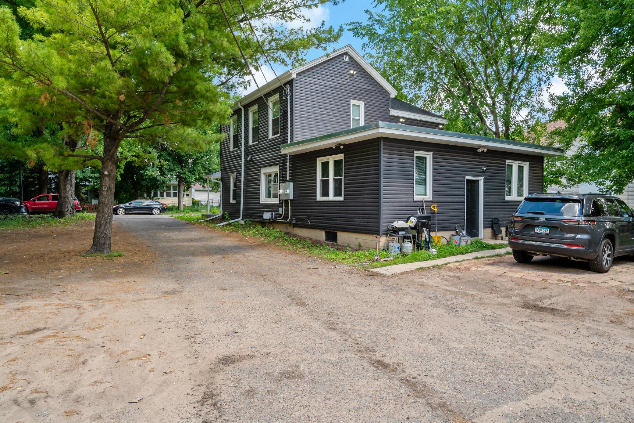 main property photo 5