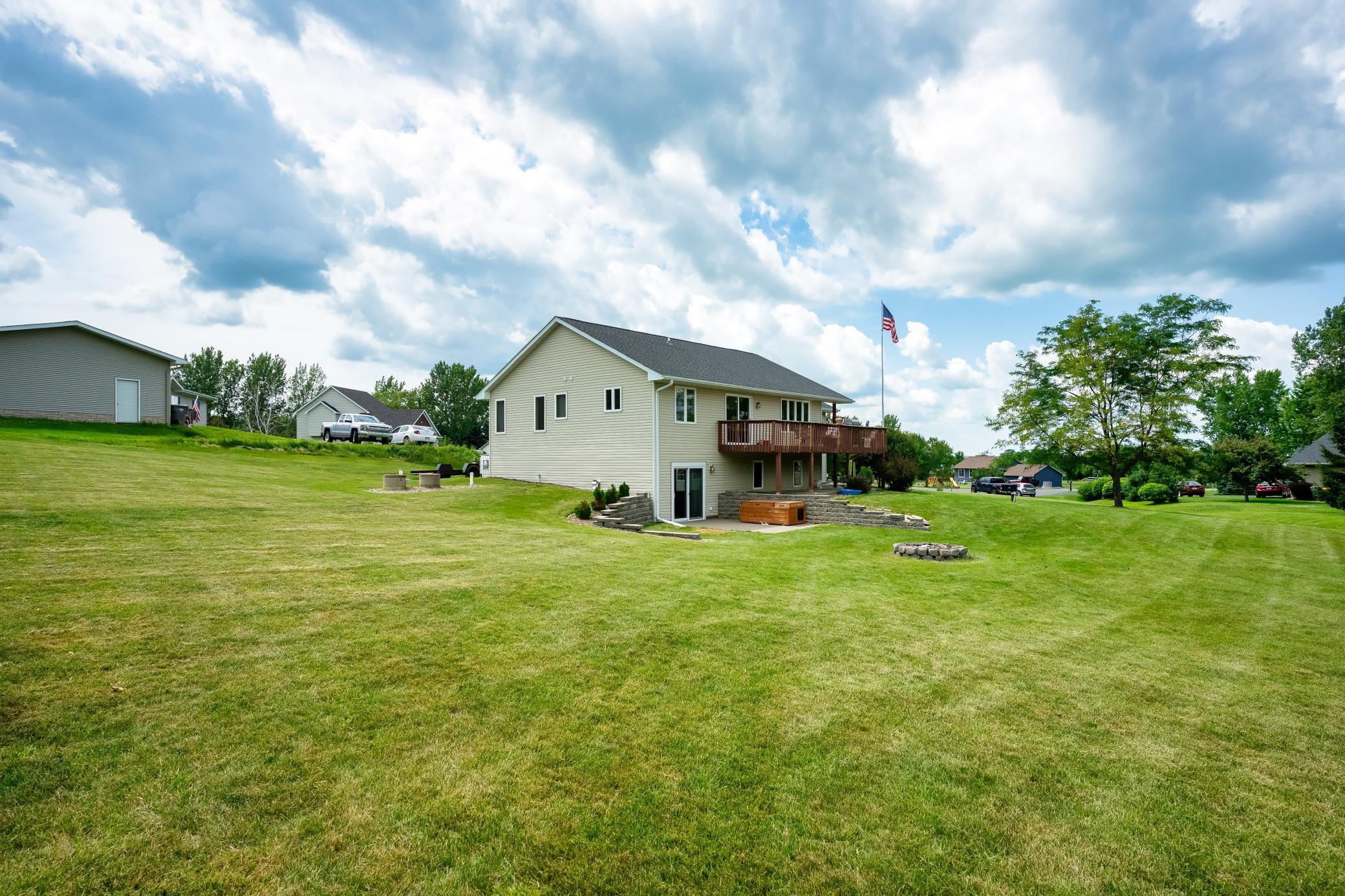 main property photo 18