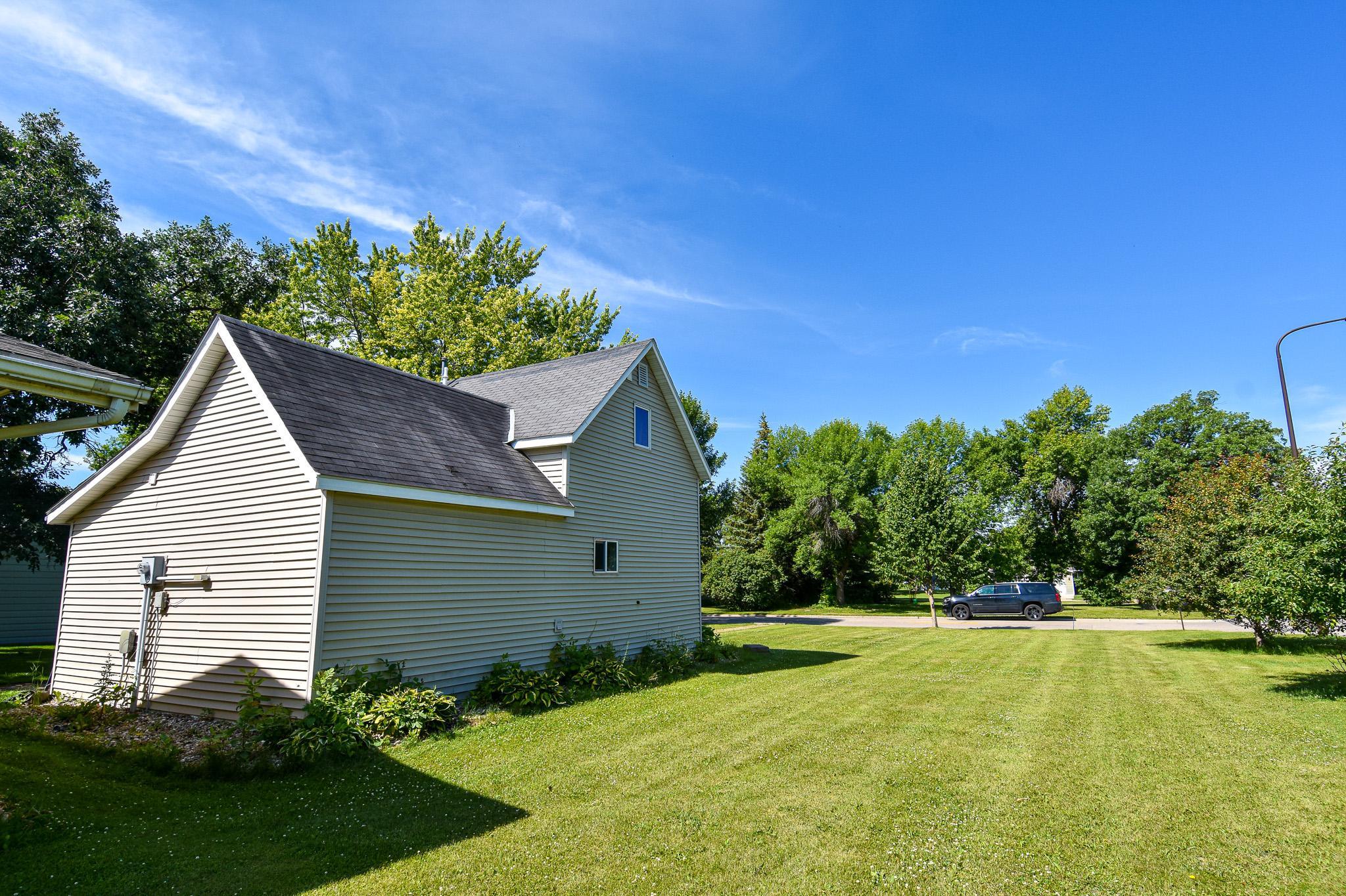 main property photo 43