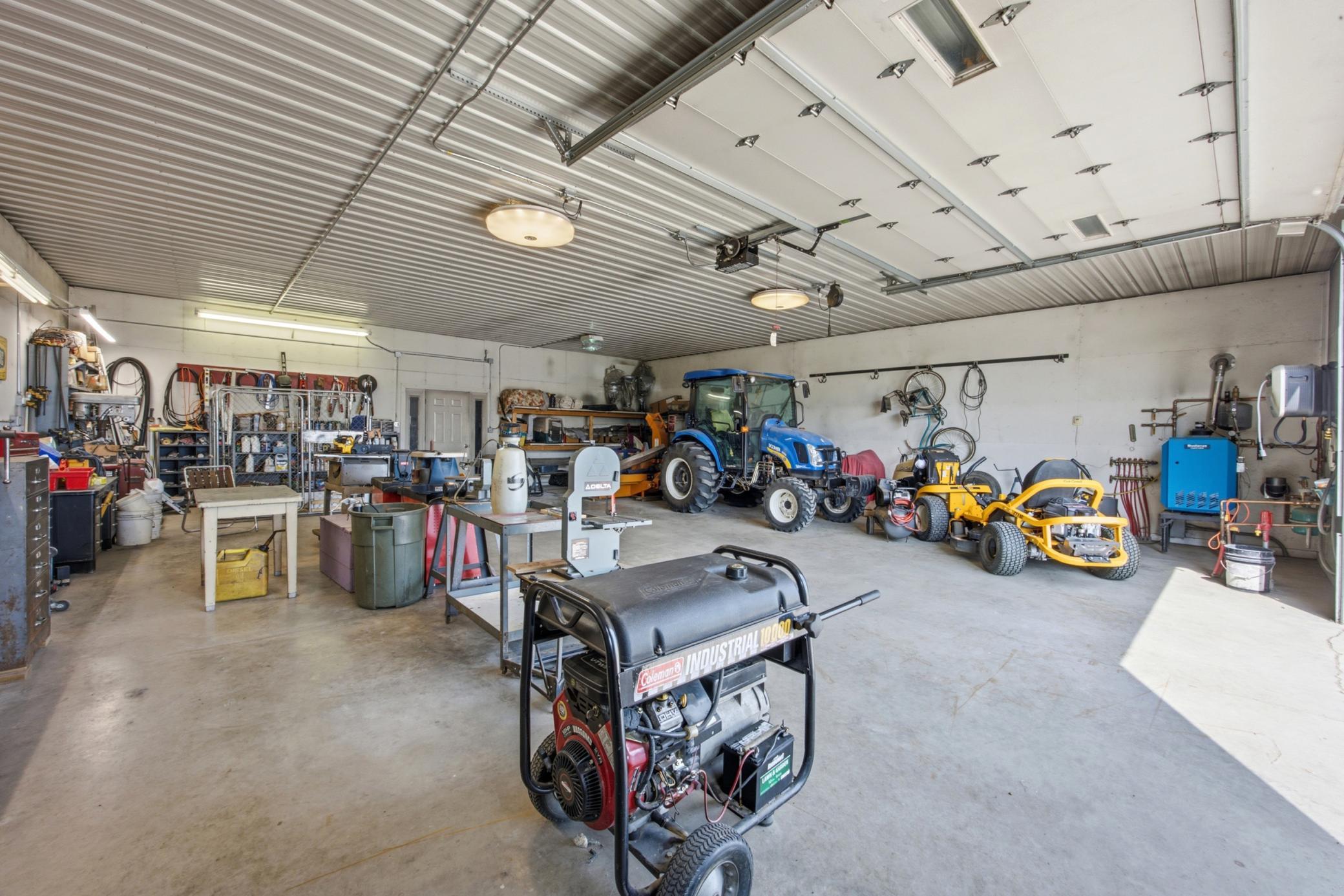 main property photo 50