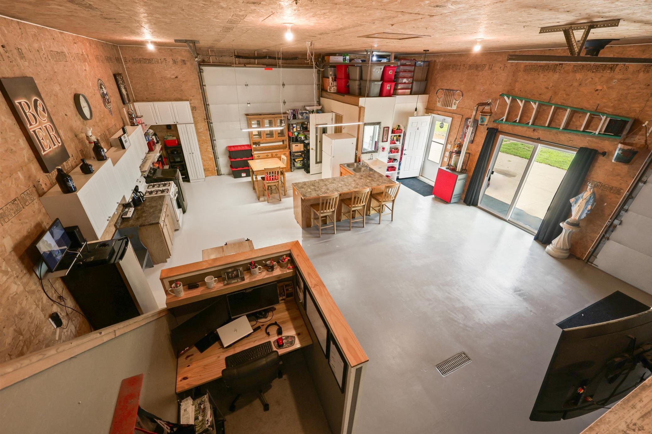 main property photo 14