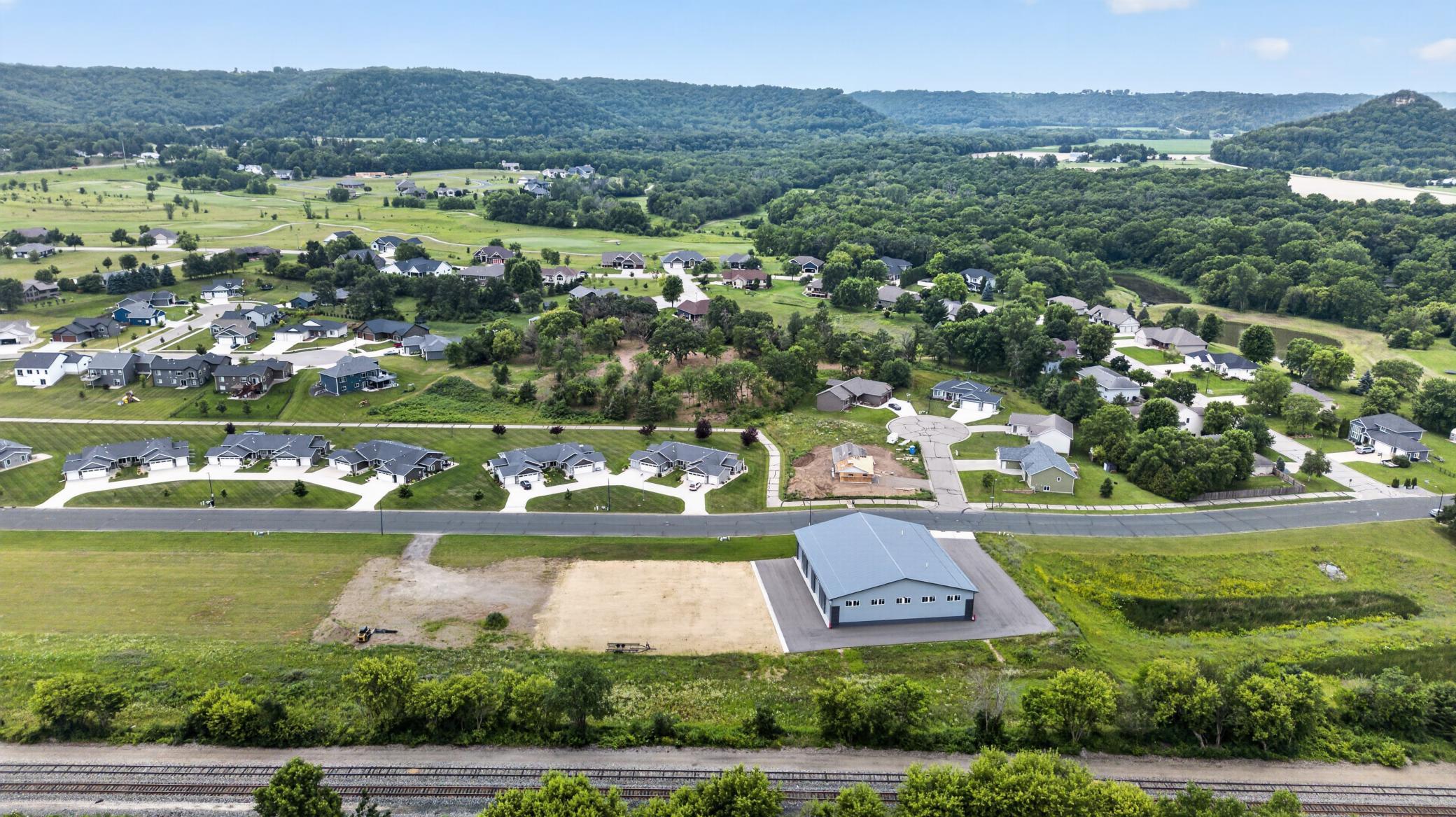 main property photo 27